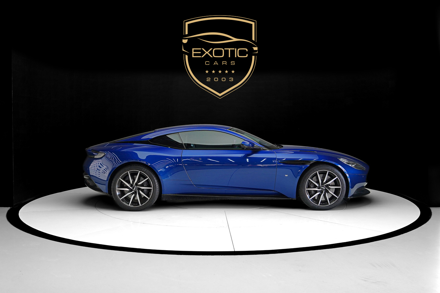 Aston Martin DB11 V12