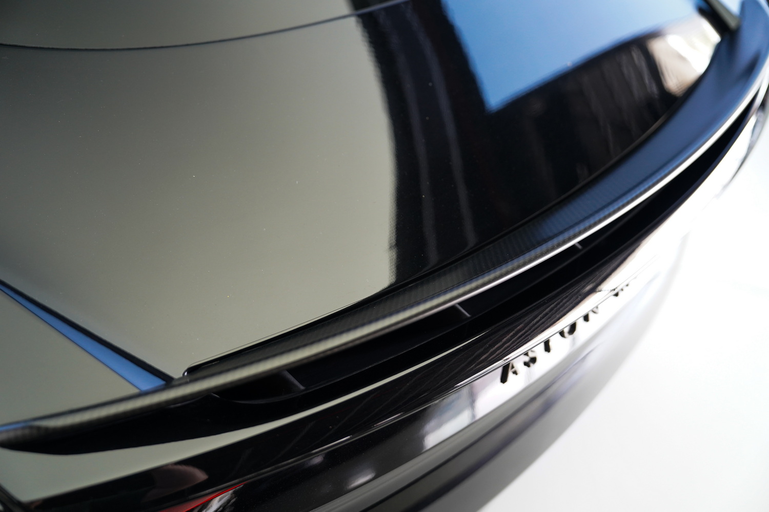 Aston Martin DBS Superleggera Tag Heuer Edition V12