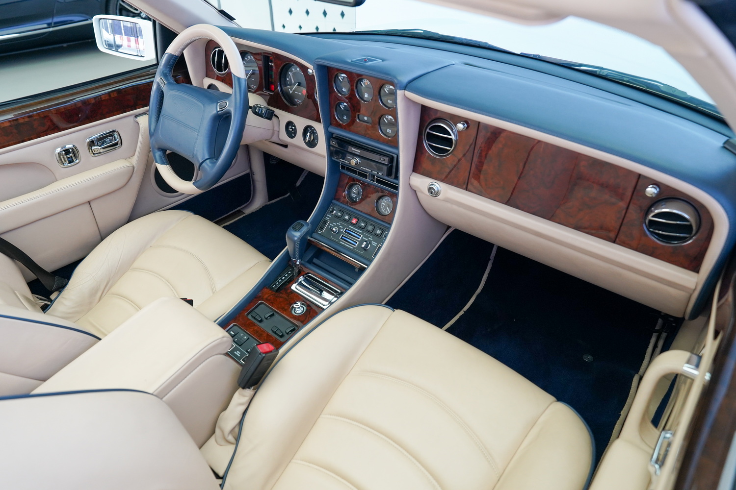 Bentley Azure Convertible