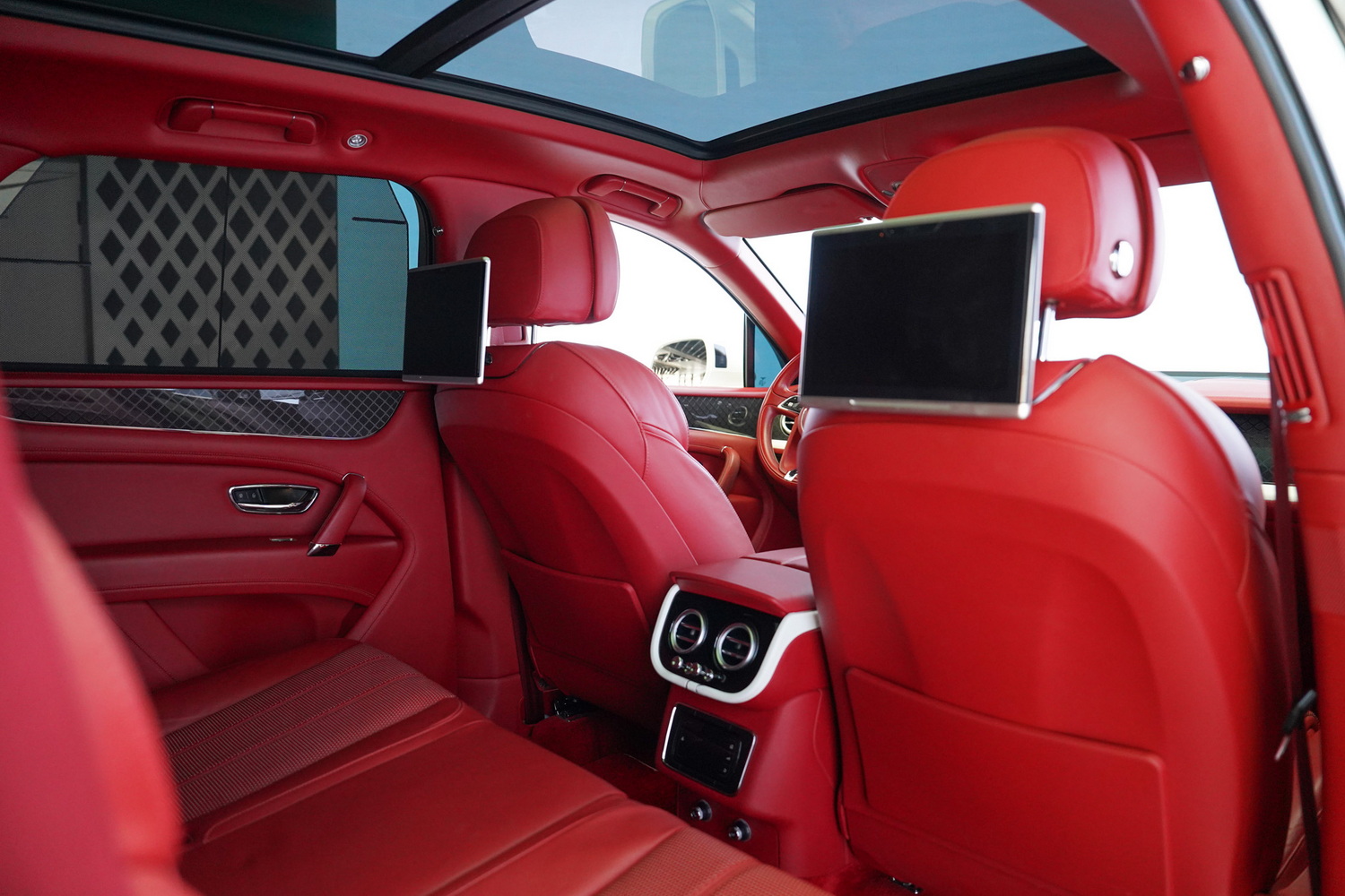 Bentley Bentayga Design Series V8
