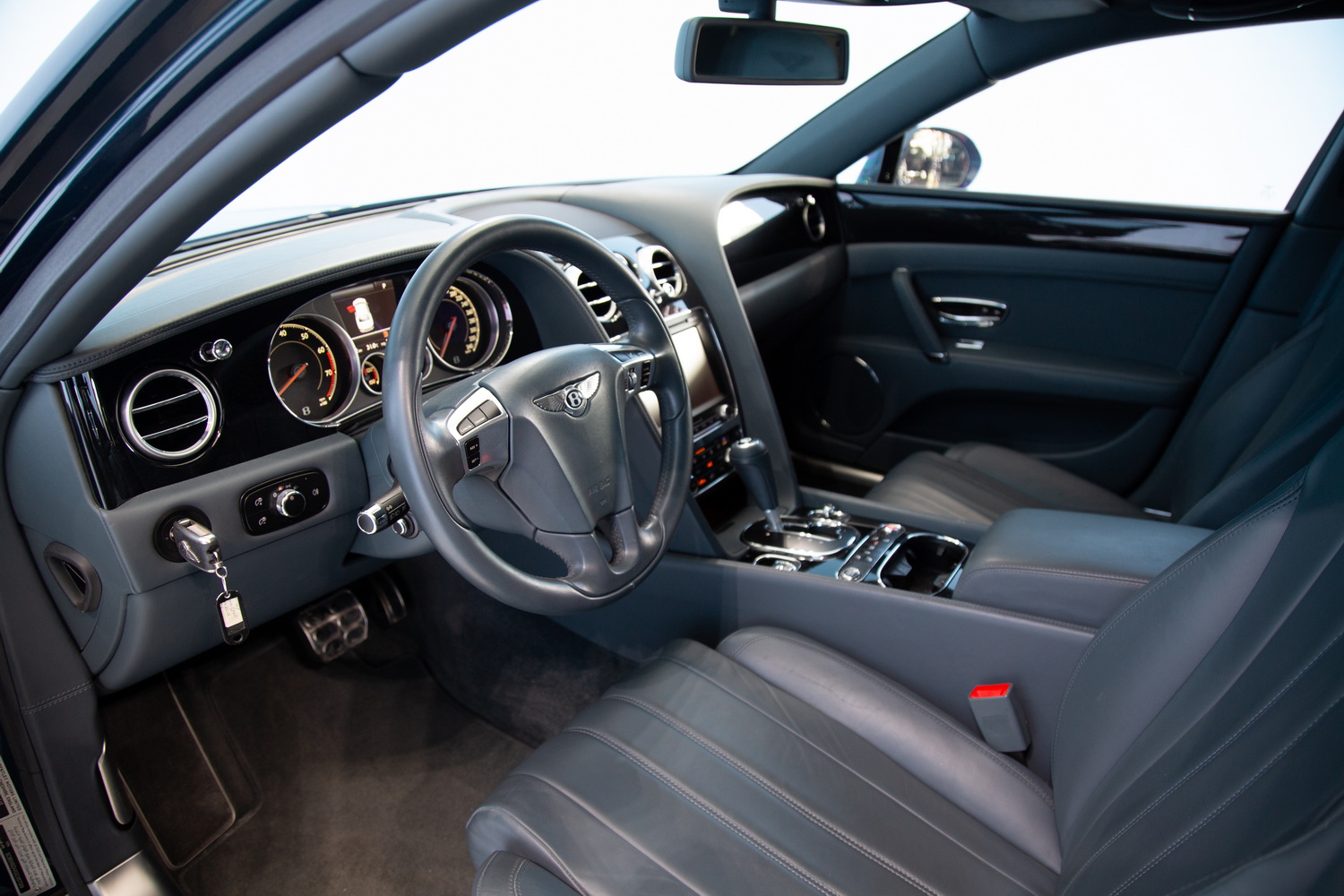 Bentley Flying Spur V8