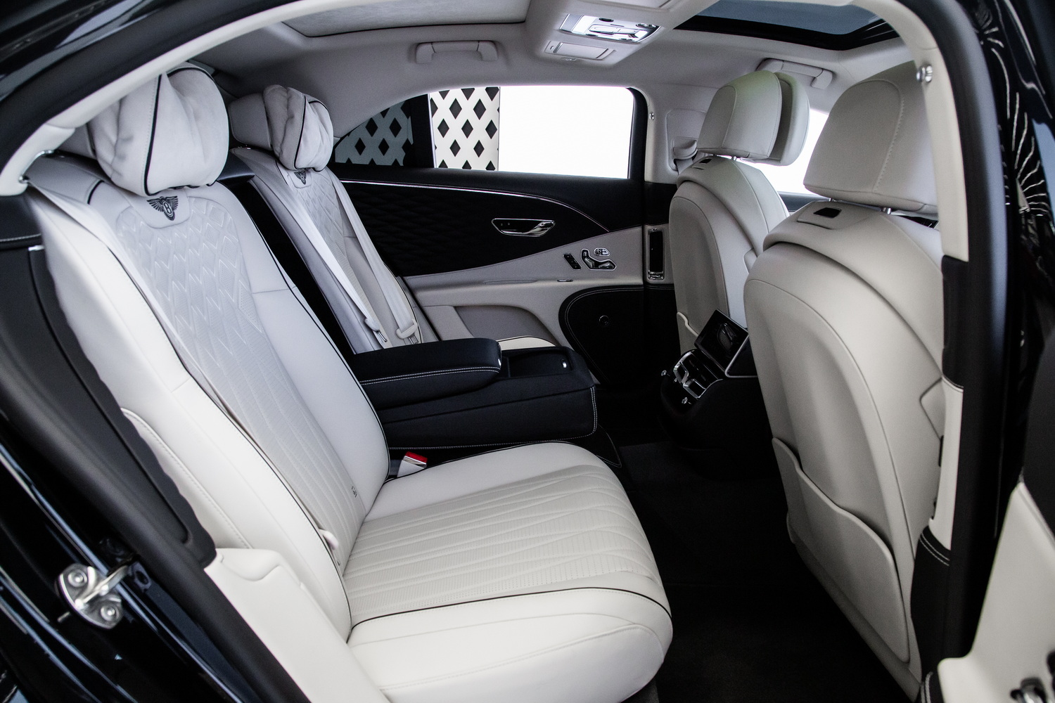 Used 2021 Black Bentley Flying Spur W12S For Sale in Dubai, UAE
