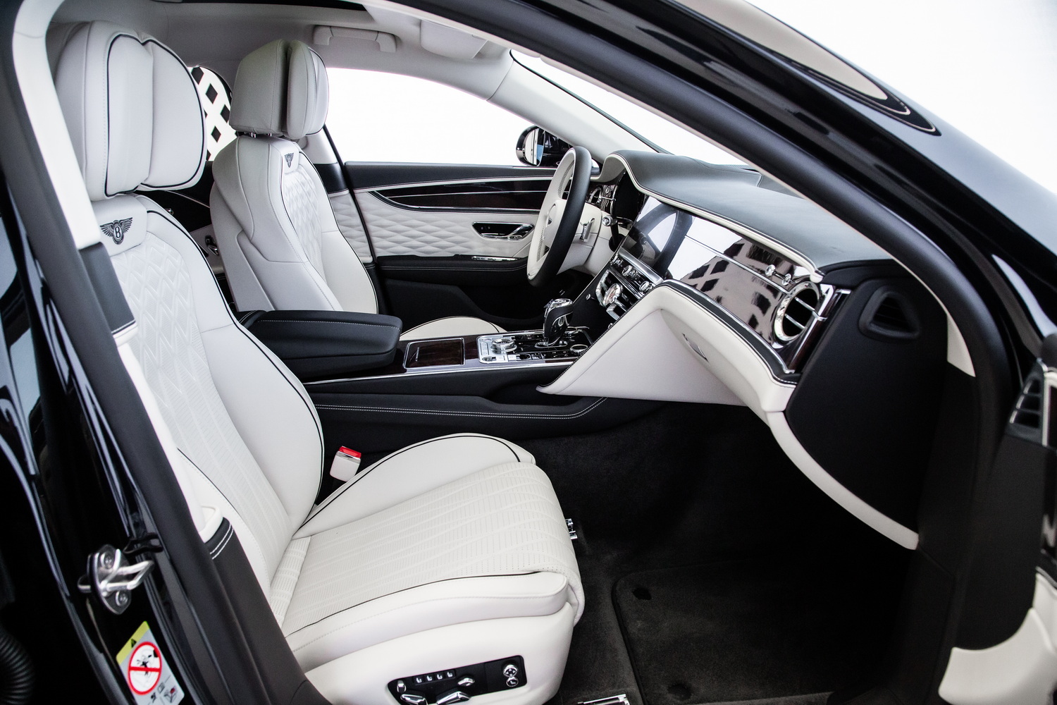 Used 2021 Black Bentley Flying Spur W12S For Sale in Dubai, UAE