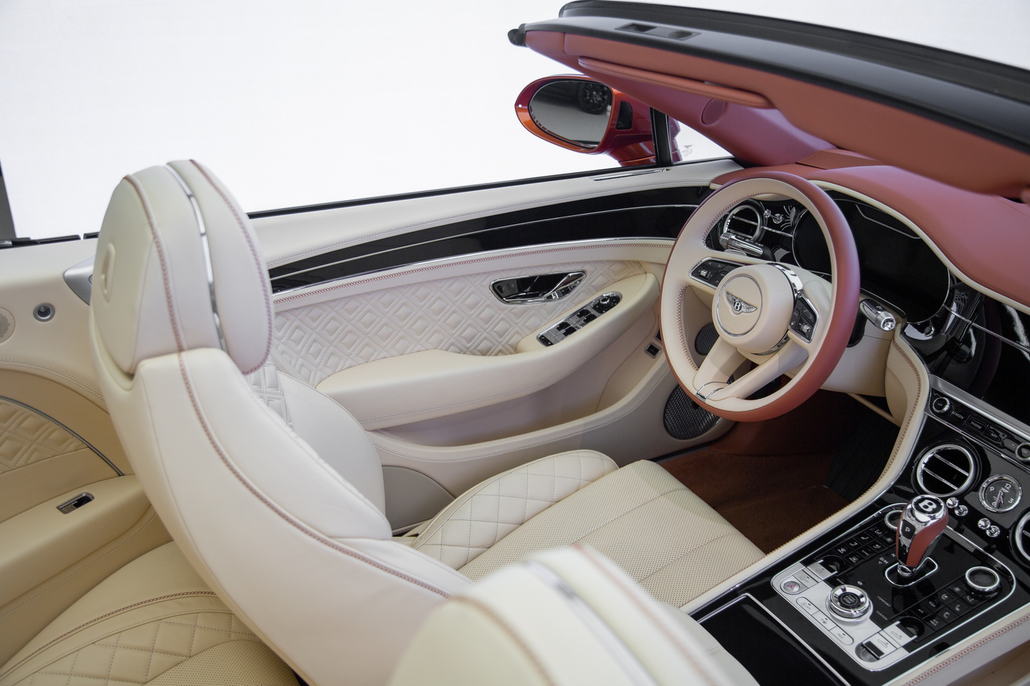 Used 2022 Bentley GTC V8 Black Edition For Sale in Dubai, UAE