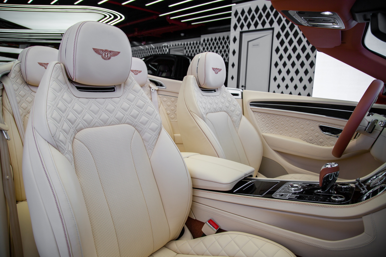 Used 2022 Bentley GTC V8 Black Edition For Sale in Dubai, UAE