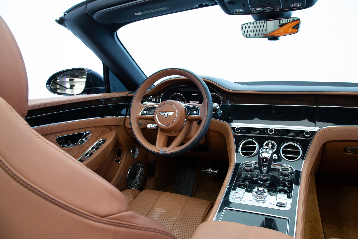 Used 2022 Bentley Continental GTC V8 For Sale in Dubai, UAE