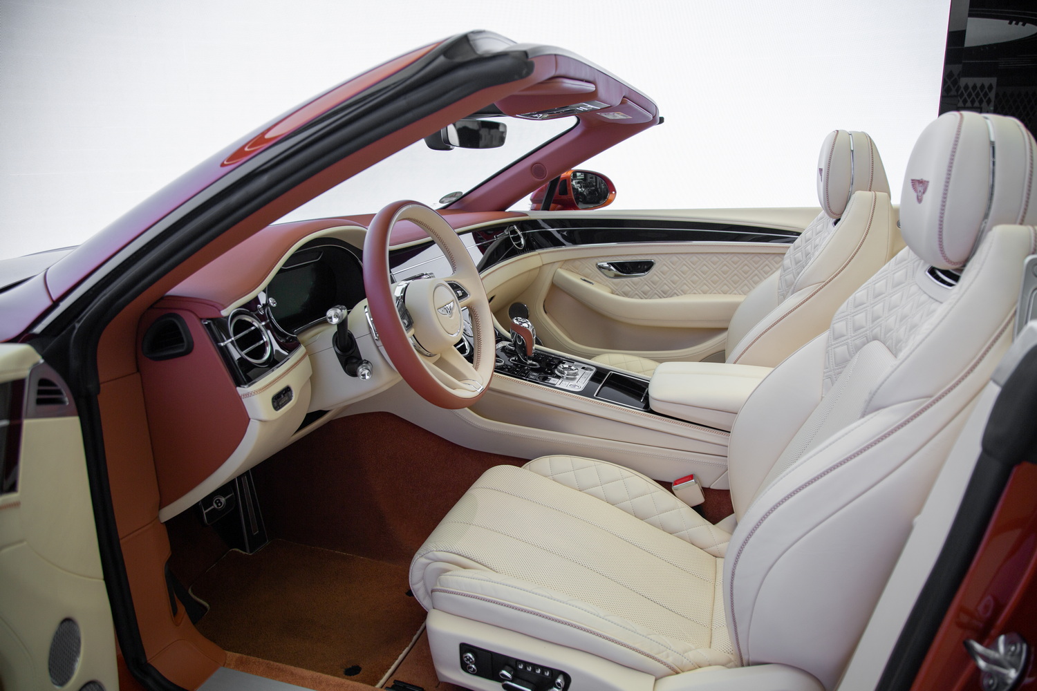 Used 2022 Bentley GTC V8 Black Edition For Sale in Dubai, UAE