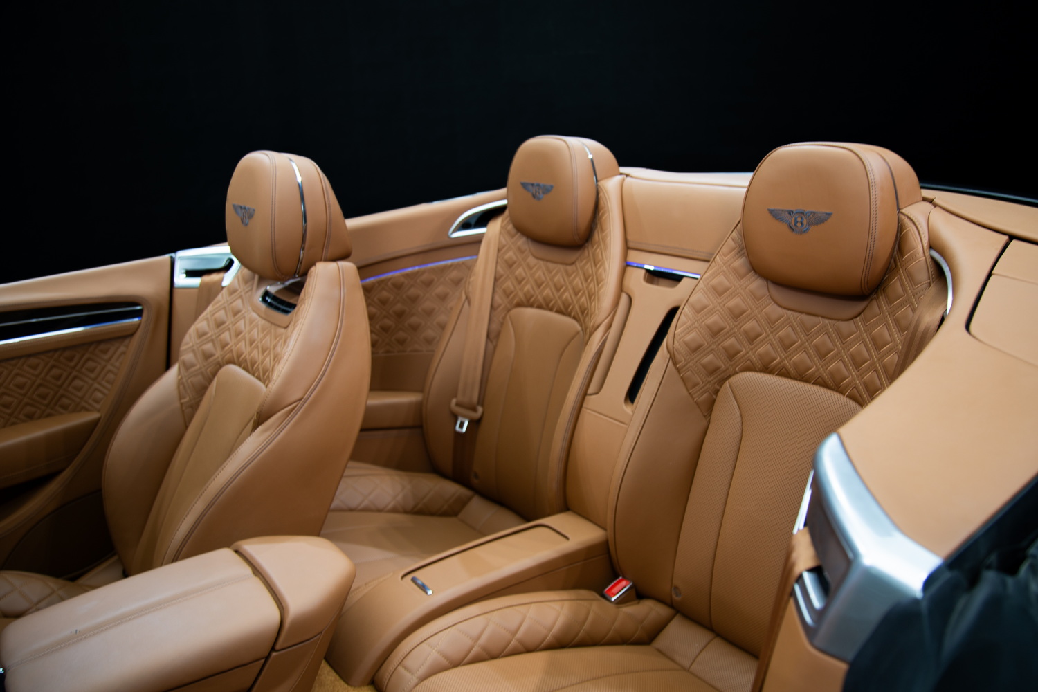 Used 2022 Bentley Continental GTC V8 For Sale in Dubai, UAE