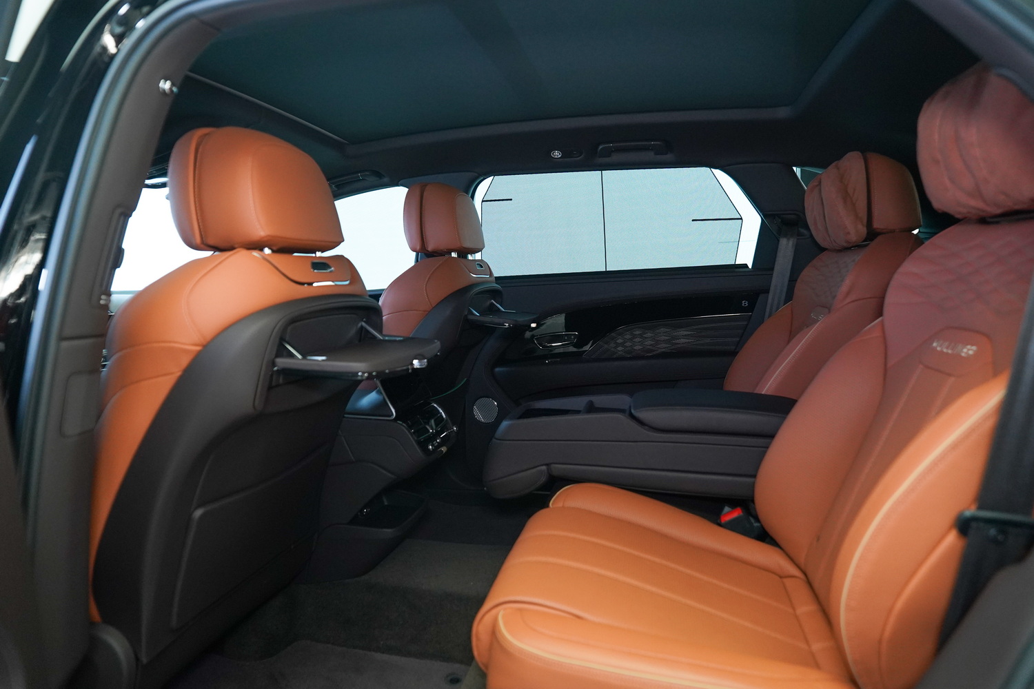 Bentley Bentayga Azure EWB V8 Mulliner