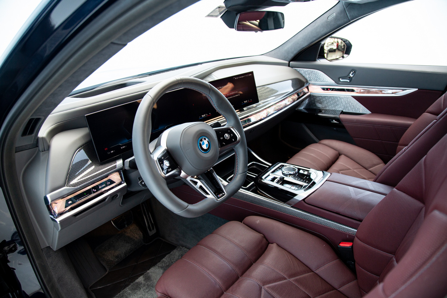 2024 Blue BMW I7 M70 For Sale in Dubai, UAE