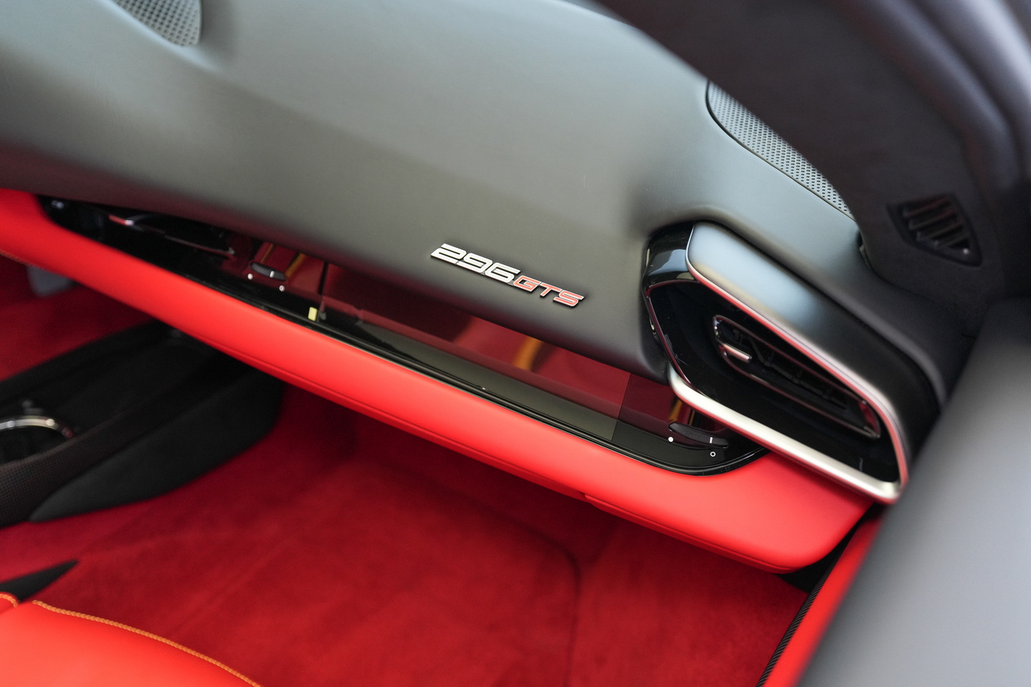 Ferrari 296 GTS