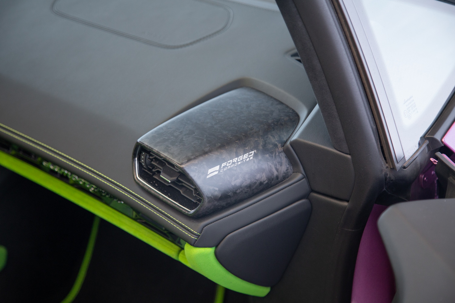 2017 Purple Huracan Spyder For Sale in Dubai, UAE