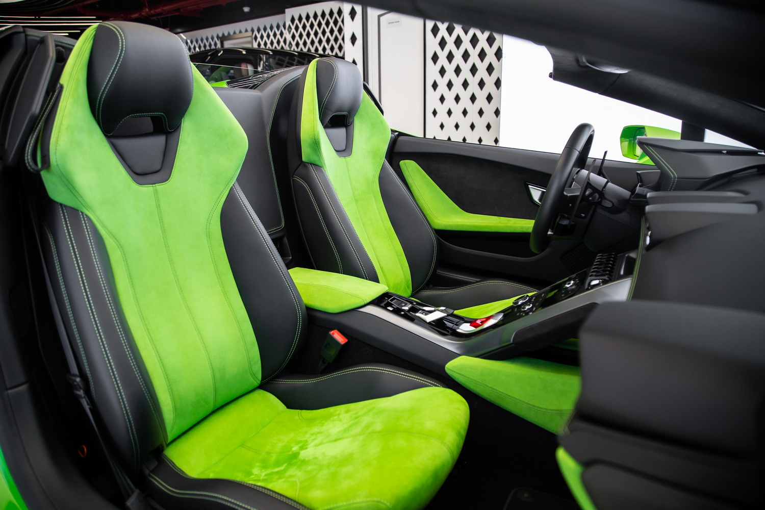 2018 Green Lamborghini Huracan Spyder For Sale In Dubai UAE 2018-green-lamborghini-huracan-spyder-for-sale-in-dubai-uae