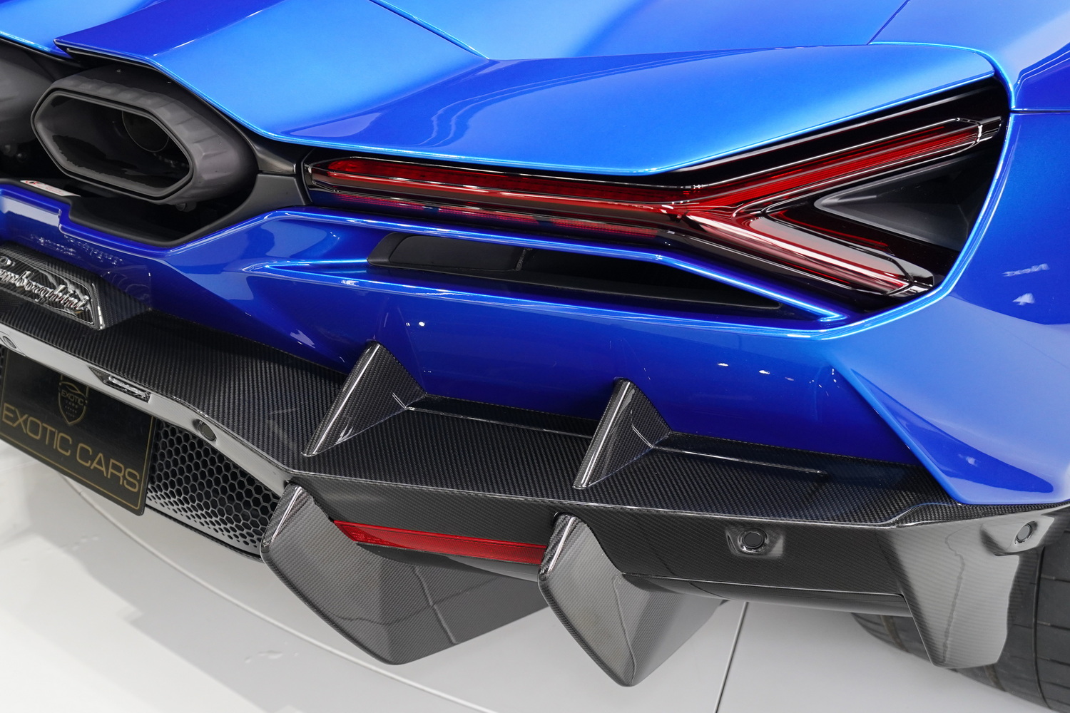 Lamborghini Revuelto
