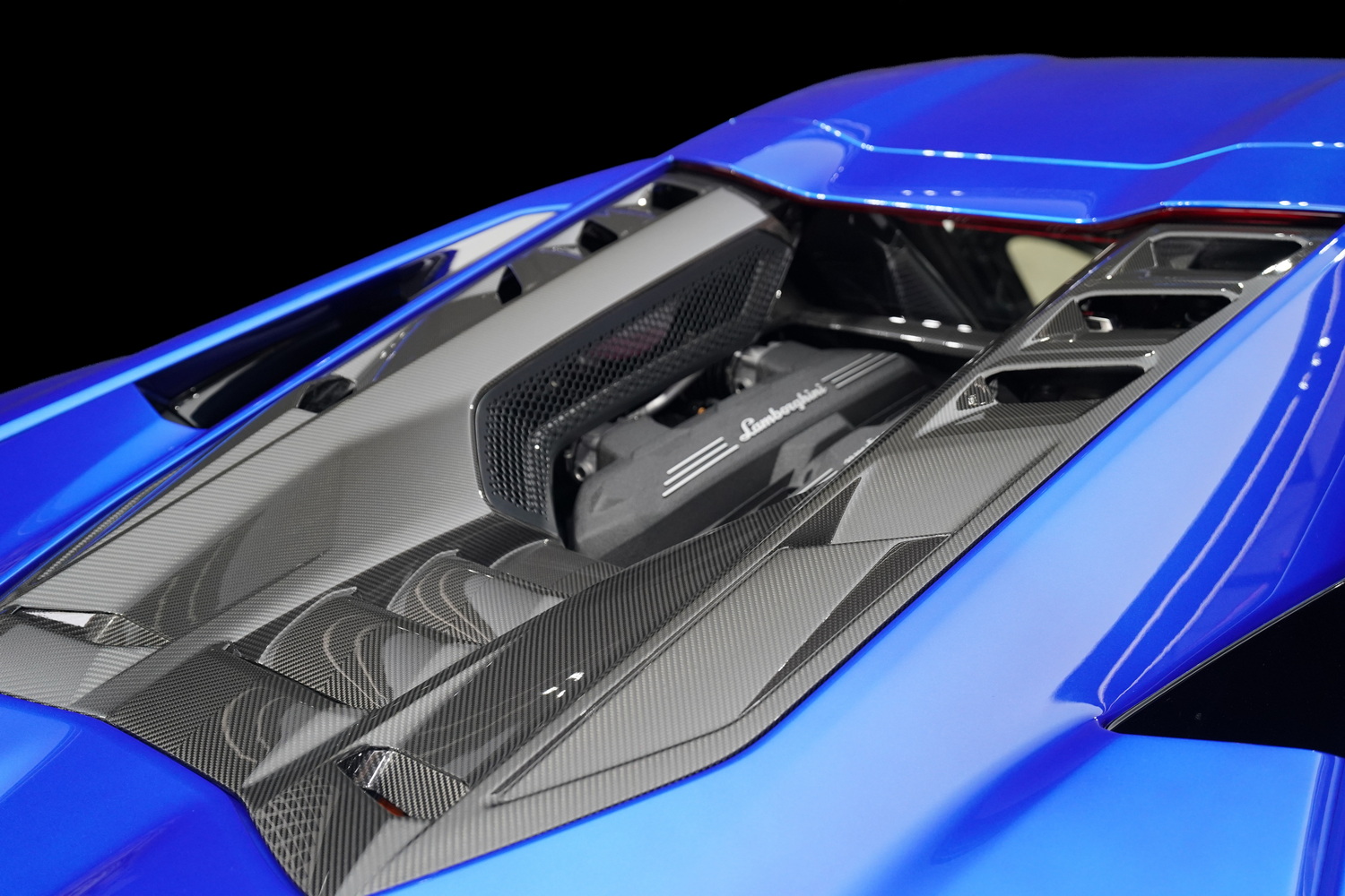 Lamborghini Revuelto