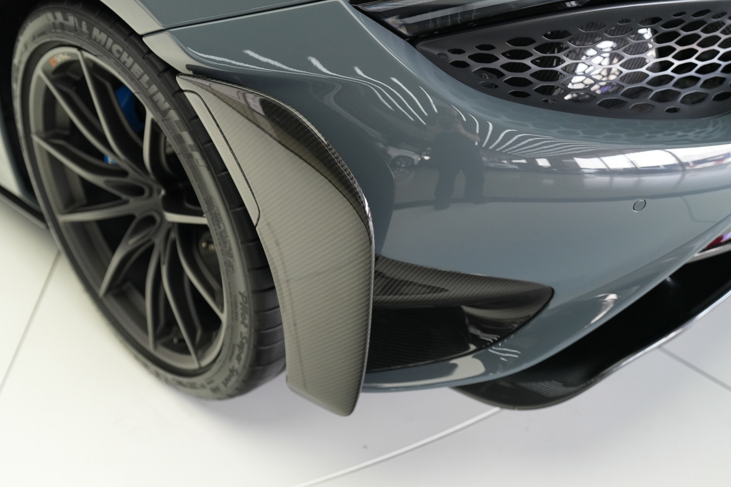 McLaren 765LT