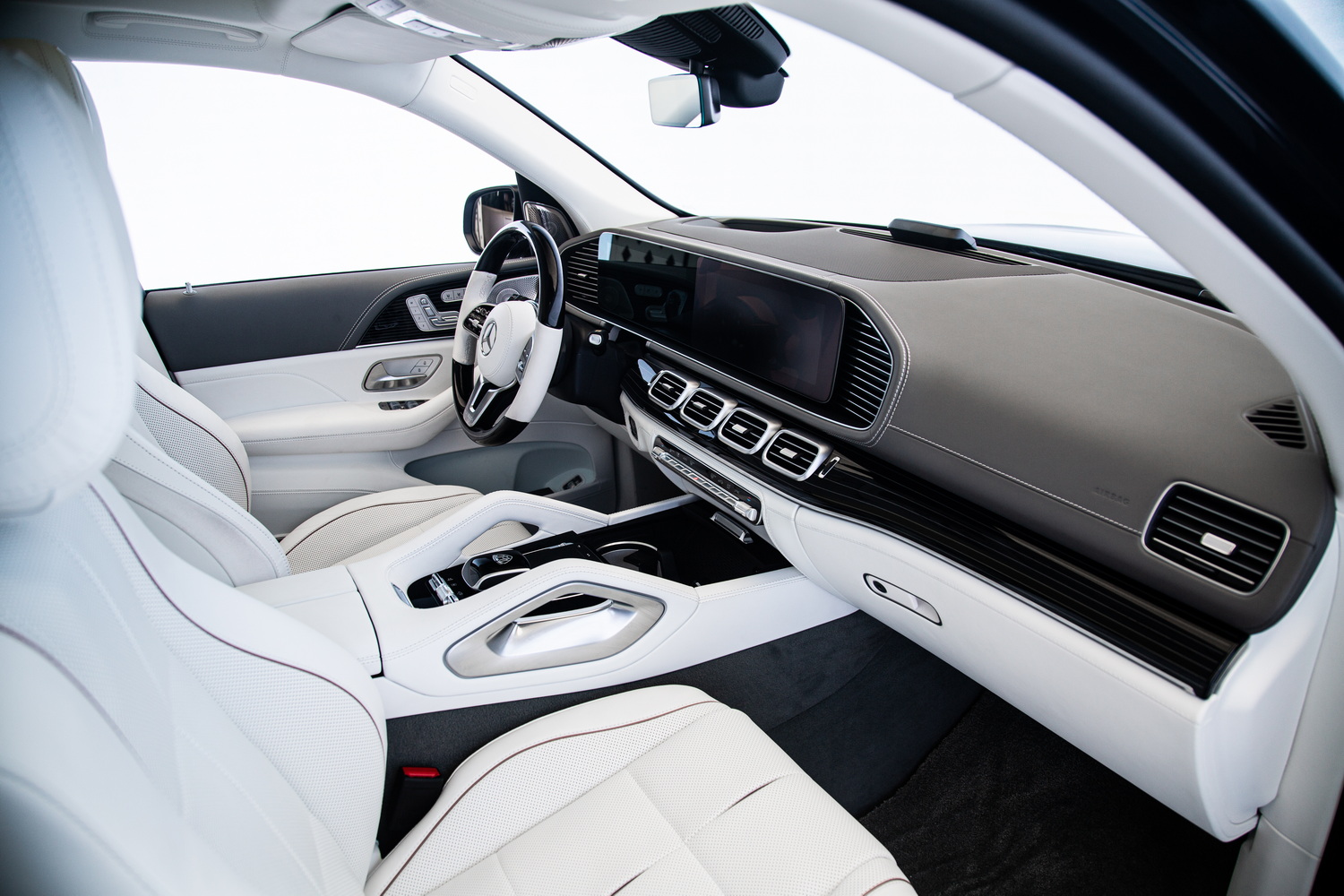 2022 Black +Silver Mercedes Benz Maybach GLS 600For Sale in Dubai,UAE