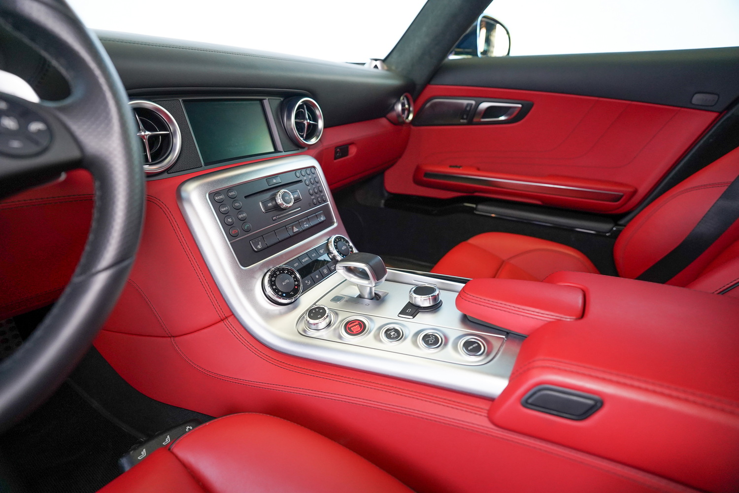 Mercedes Benz SLS AMG
