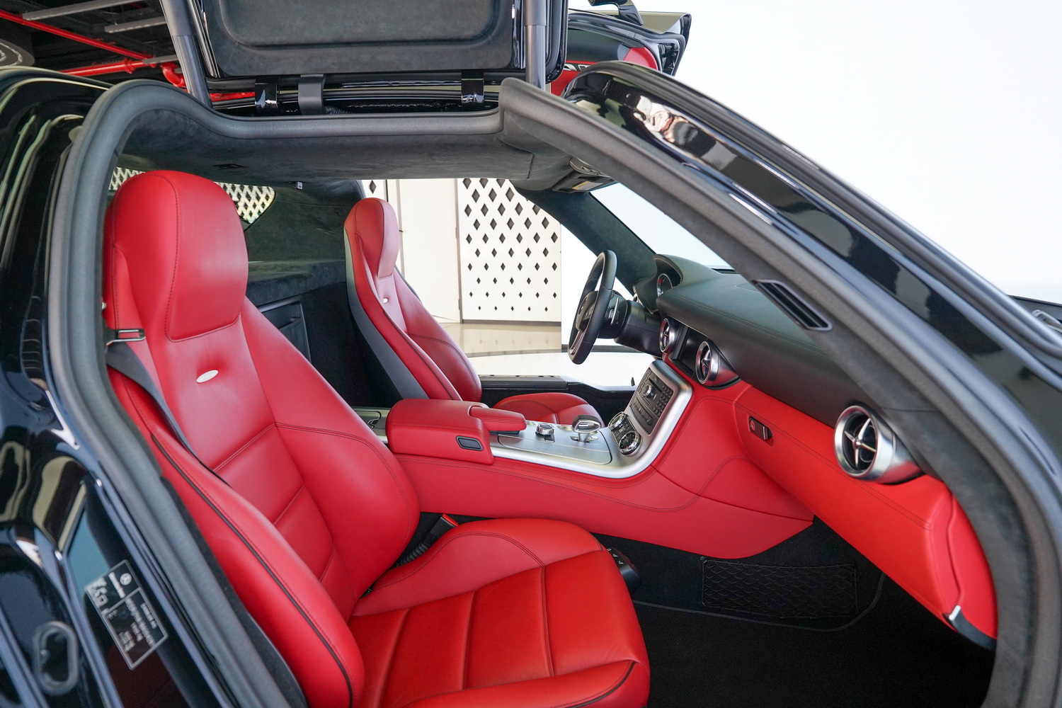 Mercedes Benz SLS AMG